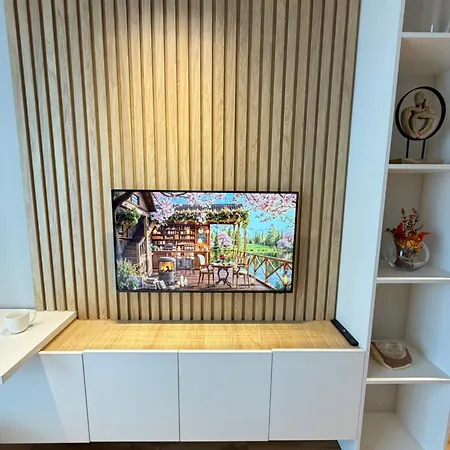 Amalfy Cozy Near Metro W Working Desk And Wifi Apartament *