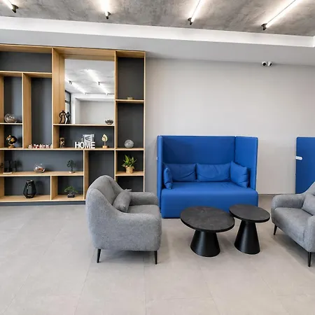 Amalfy Cozy Near Metro W Working Desk And Wifi